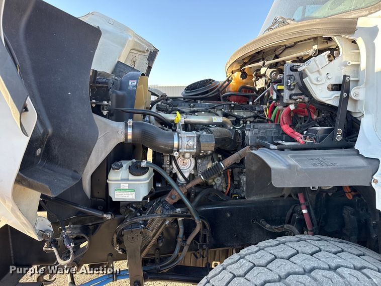 image for item EG2150 2014 Freightliner 114SD crane truck