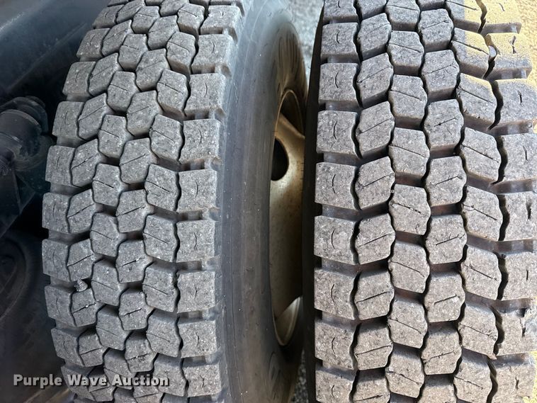 image for item EG2150 2014 Freightliner 114SD crane truck