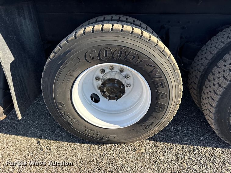 image for item EG2150 2014 Freightliner 114SD crane truck