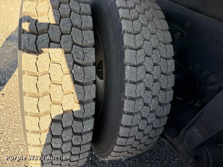 image for item EG2150 2014 Freightliner 114SD crane truck