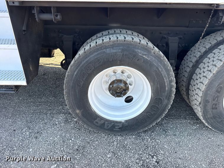 image for item EG2150 2014 Freightliner 114SD crane truck