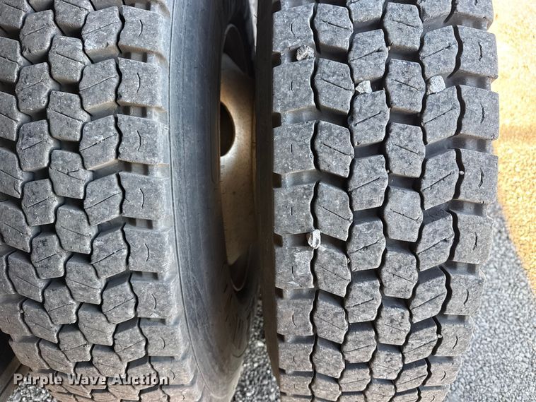 image for item EG2150 2014 Freightliner 114SD crane truck