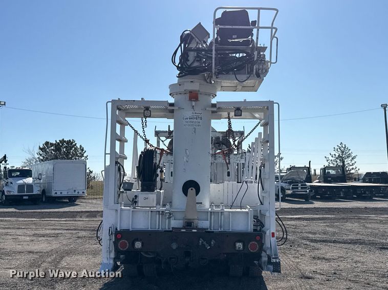 image for item EG2152 2016 Freightliner 114SD crane truck