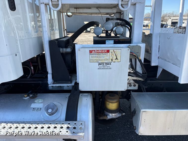 image for item EG2152 2016 Freightliner 114SD crane truck