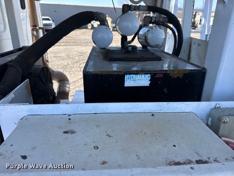 image for item EG2152 2016 Freightliner 114SD crane truck