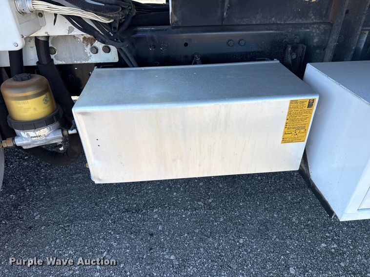 image for item EG2152 2016 Freightliner 114SD crane truck