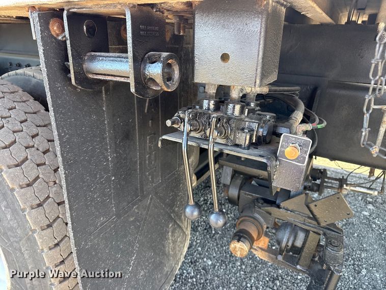 image for item EG2152 2016 Freightliner 114SD crane truck