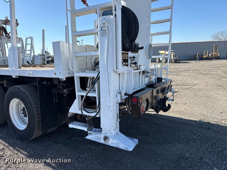 image for item EG2152 2016 Freightliner 114SD crane truck