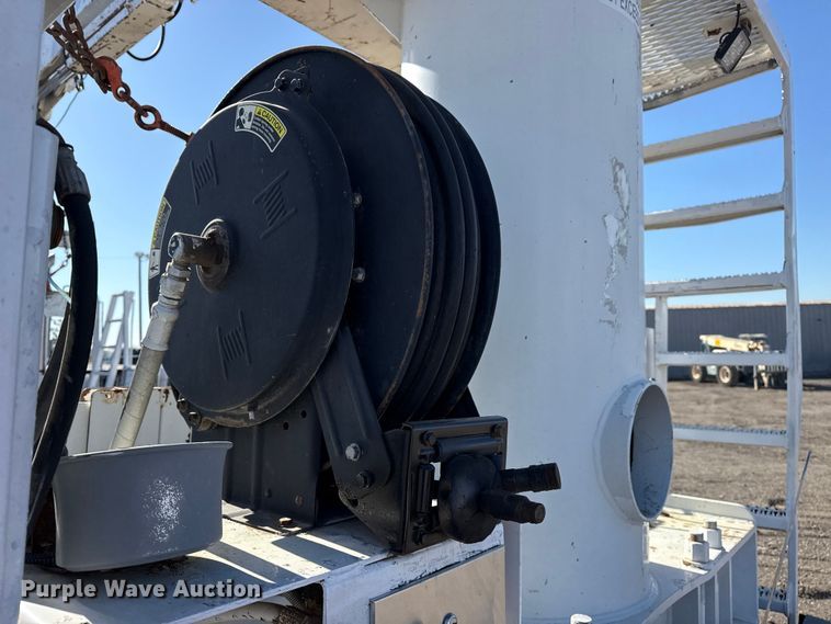 image for item EG2152 2016 Freightliner 114SD crane truck