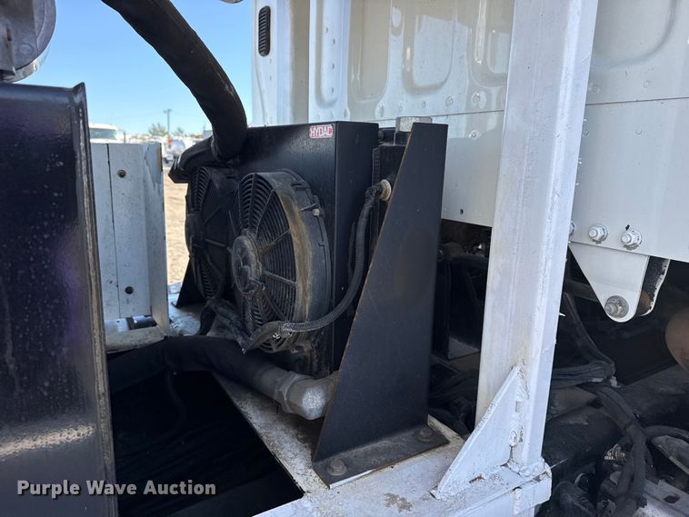 image for item EG2152 2016 Freightliner 114SD crane truck