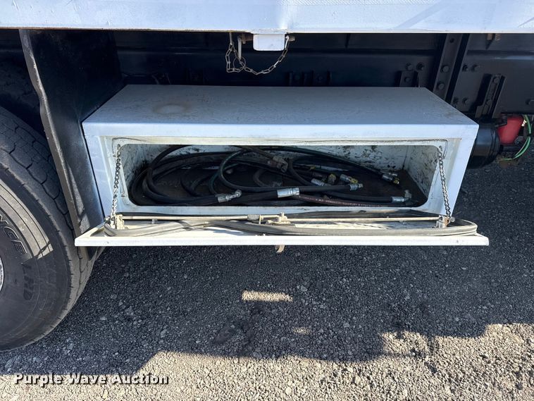 image for item EG2152 2016 Freightliner 114SD crane truck