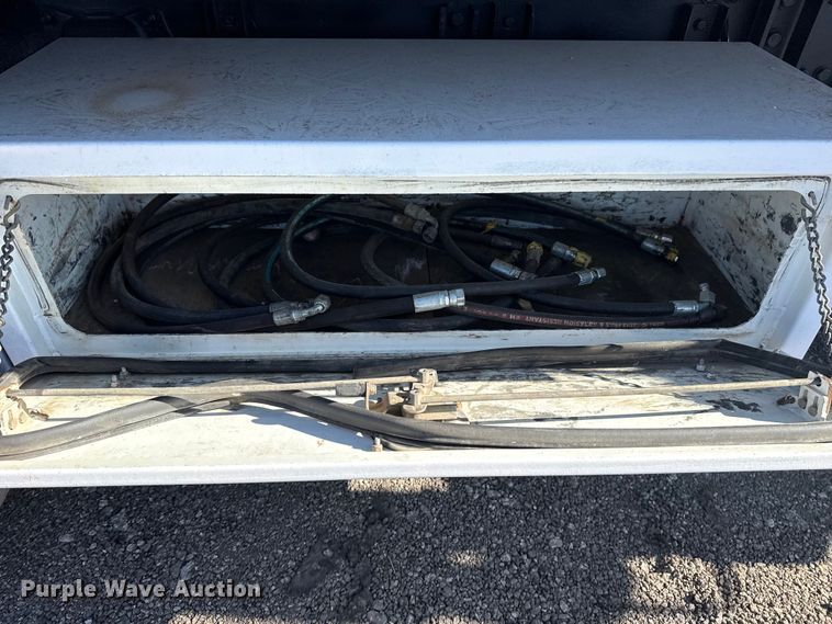 image for item EG2152 2016 Freightliner 114SD crane truck