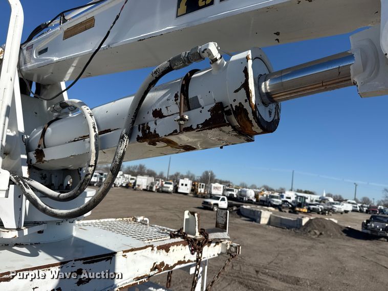 image for item EG2152 2016 Freightliner 114SD crane truck