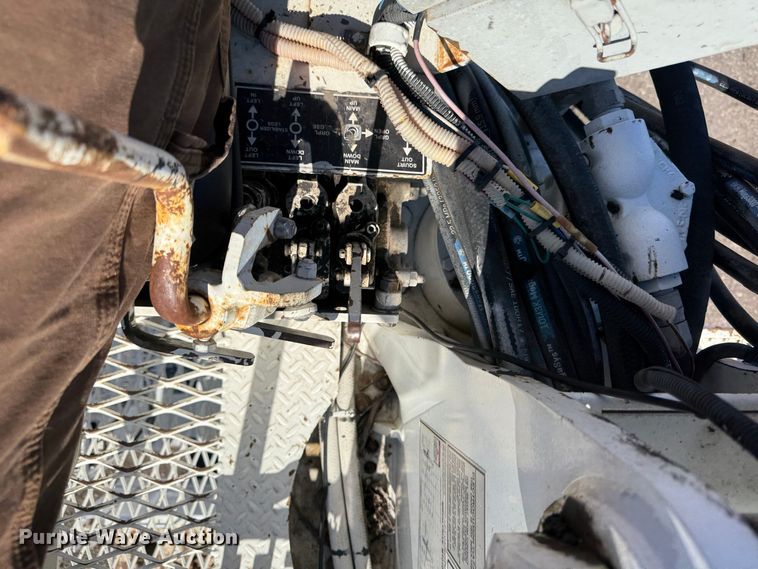 image for item EG2152 2016 Freightliner 114SD crane truck