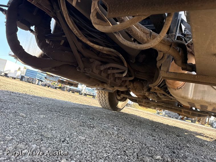 image for item EG2152 2016 Freightliner 114SD crane truck