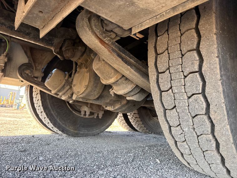 image for item EG2152 2016 Freightliner 114SD crane truck