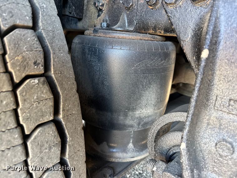 image for item EG2152 2016 Freightliner 114SD crane truck