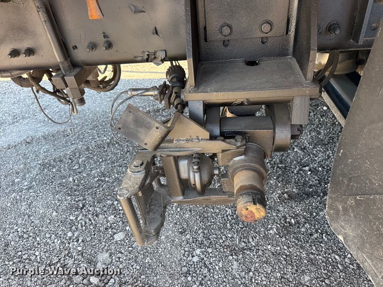 image for item EG2152 2016 Freightliner 114SD crane truck