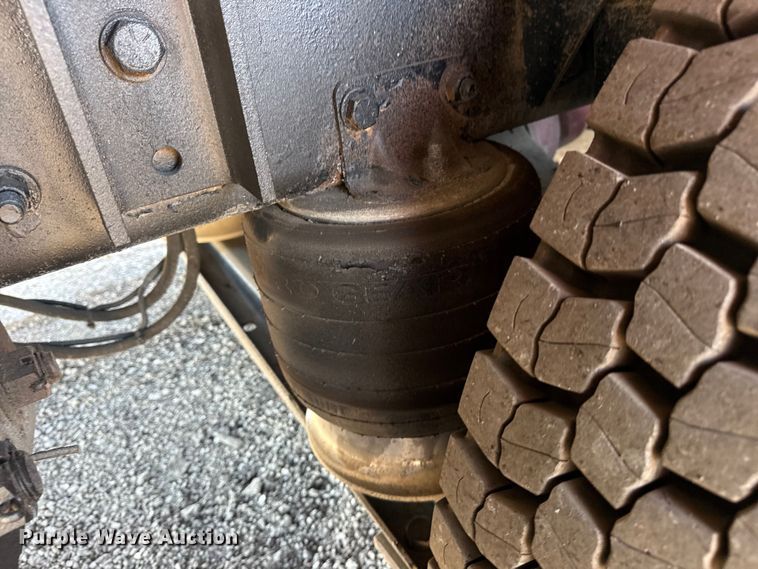 image for item EG2152 2016 Freightliner 114SD crane truck