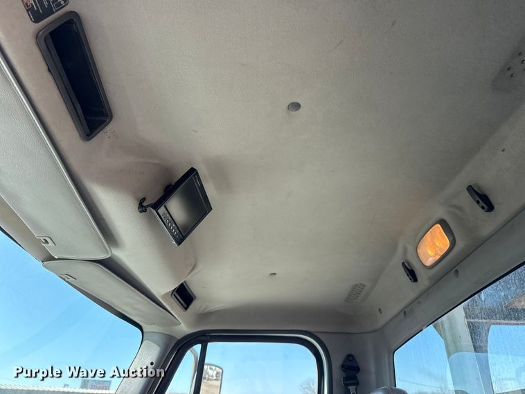 image for item EG2152 2016 Freightliner 114SD crane truck