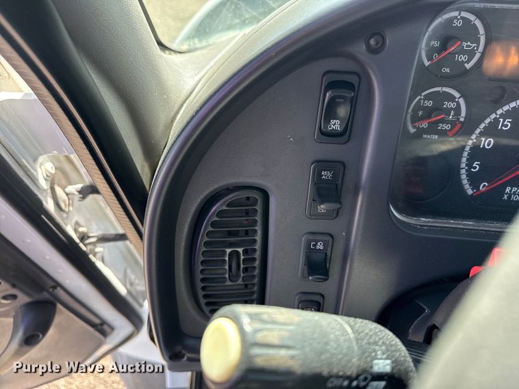 image for item EG2152 2016 Freightliner 114SD crane truck