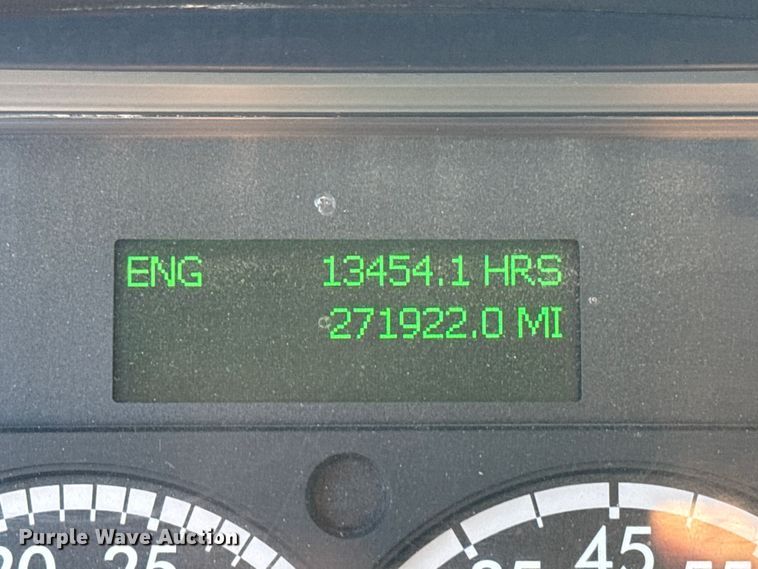 image for item EG2152 2016 Freightliner 114SD crane truck