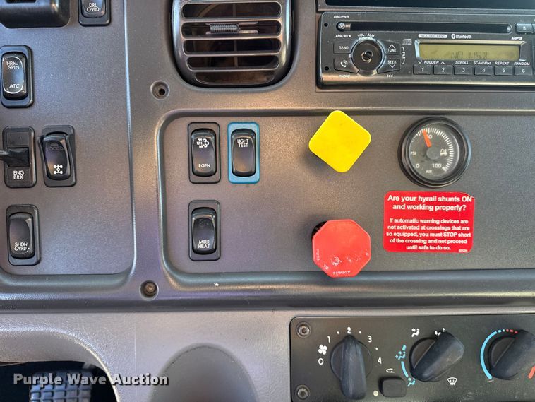 image for item EG2152 2016 Freightliner 114SD crane truck