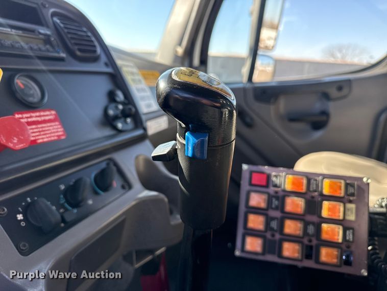 image for item EG2152 2016 Freightliner 114SD crane truck