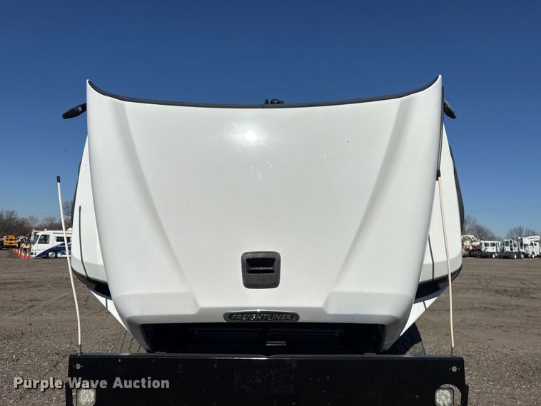 image for item EG2152 2016 Freightliner 114SD crane truck