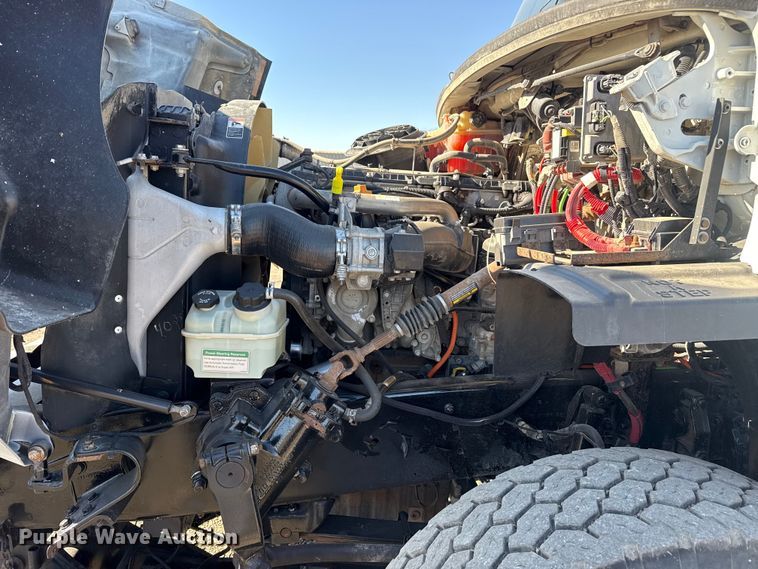 image for item EG2152 2016 Freightliner 114SD crane truck