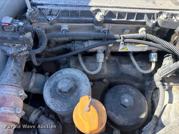 image for item EG2152 2016 Freightliner 114SD crane truck