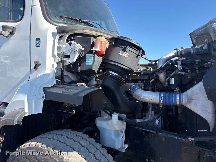 image for item EG2152 2016 Freightliner 114SD crane truck