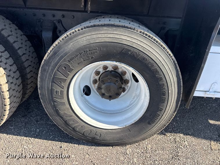 image for item EG2152 2016 Freightliner 114SD crane truck