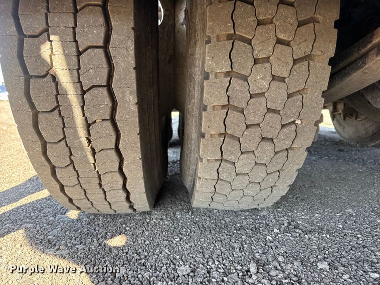 image for item EG2152 2016 Freightliner 114SD crane truck