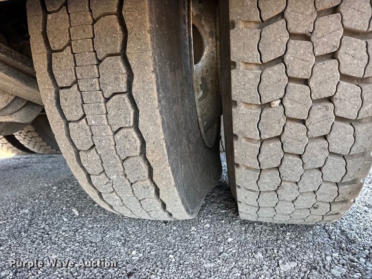 image for item EG2152 2016 Freightliner 114SD crane truck