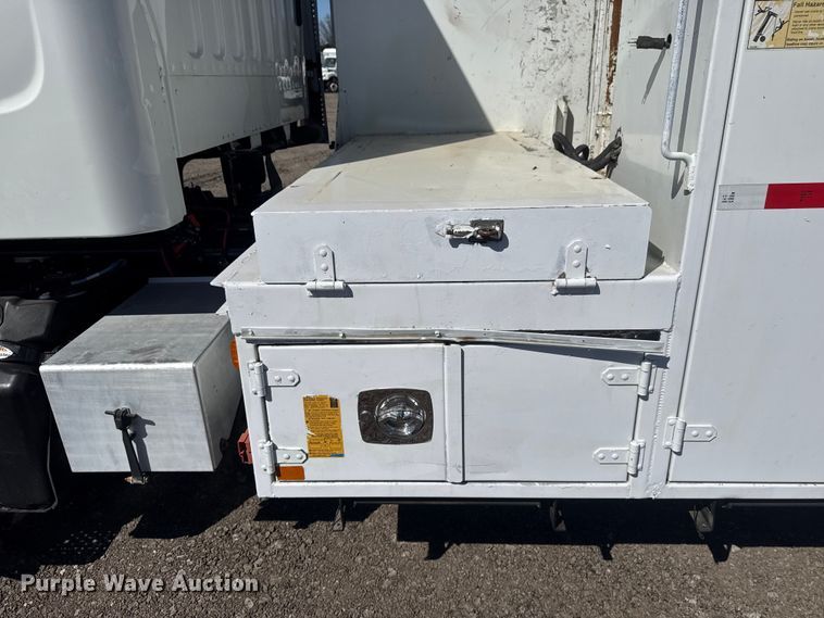 image for item EG2154 2014 Freightliner 108SD utility / service truck