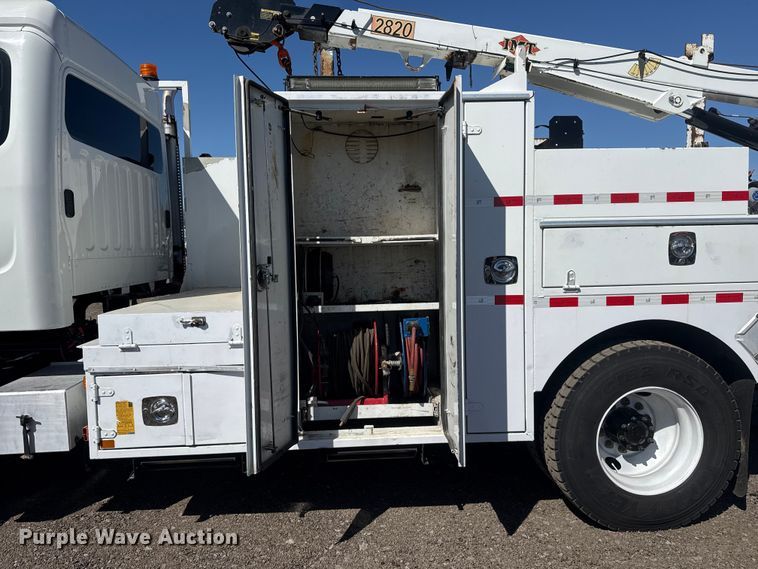 image for item EG2154 2014 Freightliner 108SD utility / service truck