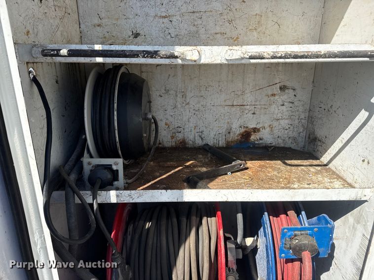 image for item EG2154 2014 Freightliner 108SD utility / service truck