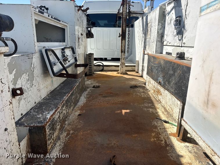 image for item EG2154 2014 Freightliner 108SD utility / service truck