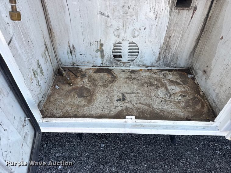 image for item EG2154 2014 Freightliner 108SD utility / service truck