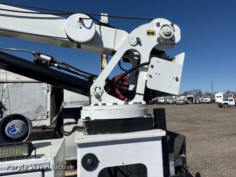 image for item EG2154 2014 Freightliner 108SD utility / service truck