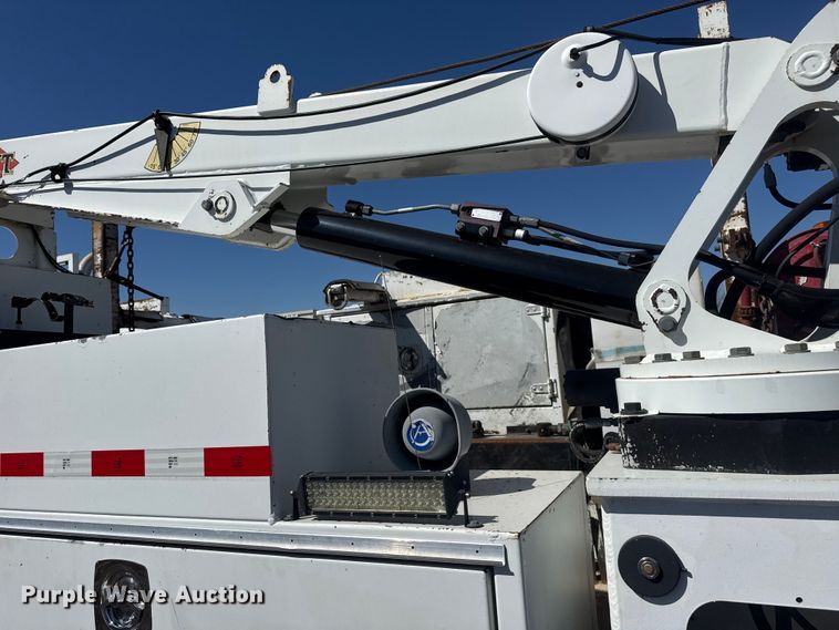 image for item EG2154 2014 Freightliner 108SD utility / service truck