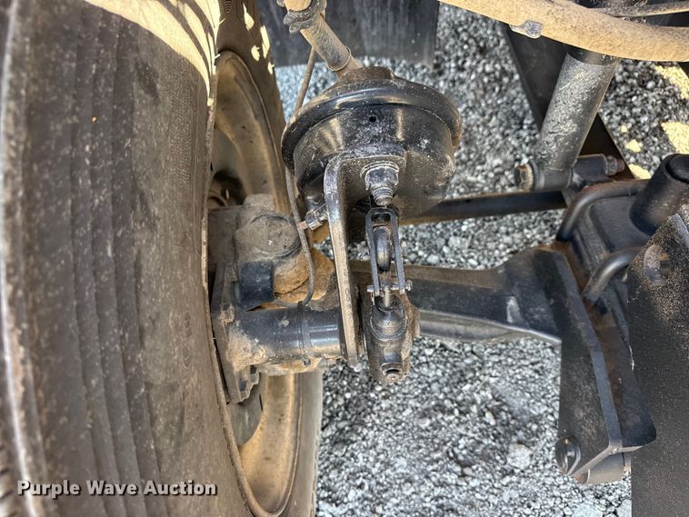 image for item EG2154 2014 Freightliner 108SD utility / service truck