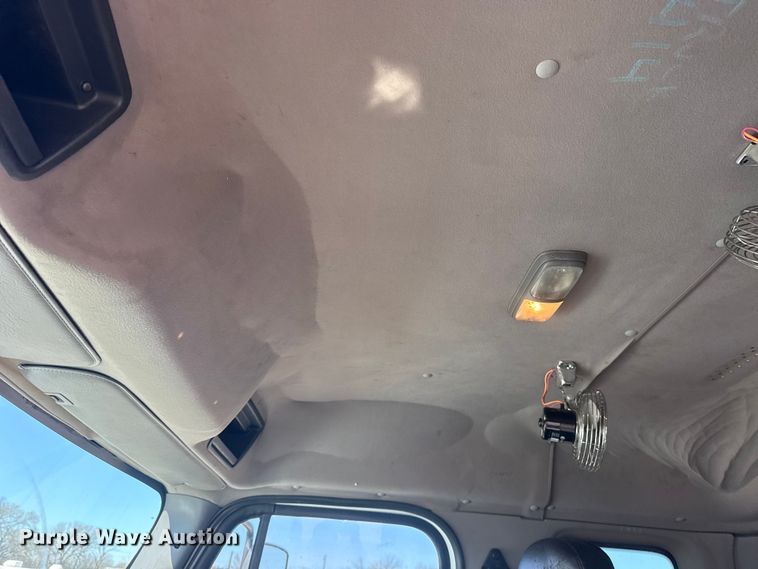 image for item EG2154 2014 Freightliner 108SD utility / service truck