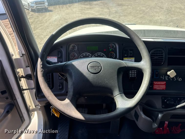 image for item EG2154 2014 Freightliner 108SD utility / service truck