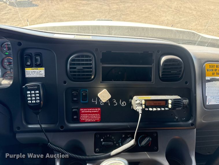 image for item EG2154 2014 Freightliner 108SD utility / service truck