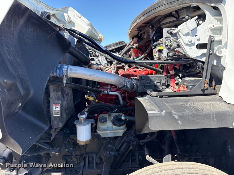 image for item EG2154 2014 Freightliner 108SD utility / service truck