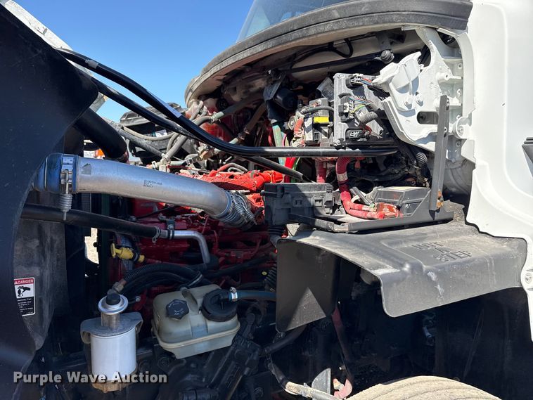 image for item EG2154 2014 Freightliner 108SD utility / service truck