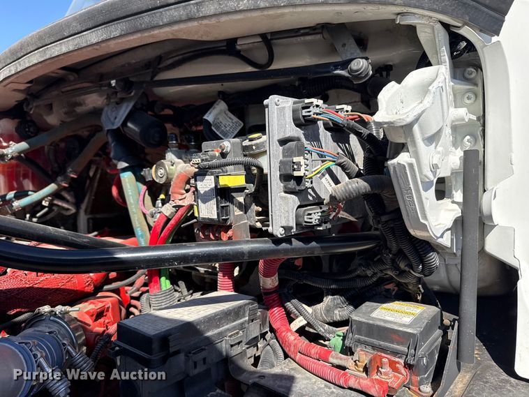 image for item EG2154 2014 Freightliner 108SD utility / service truck