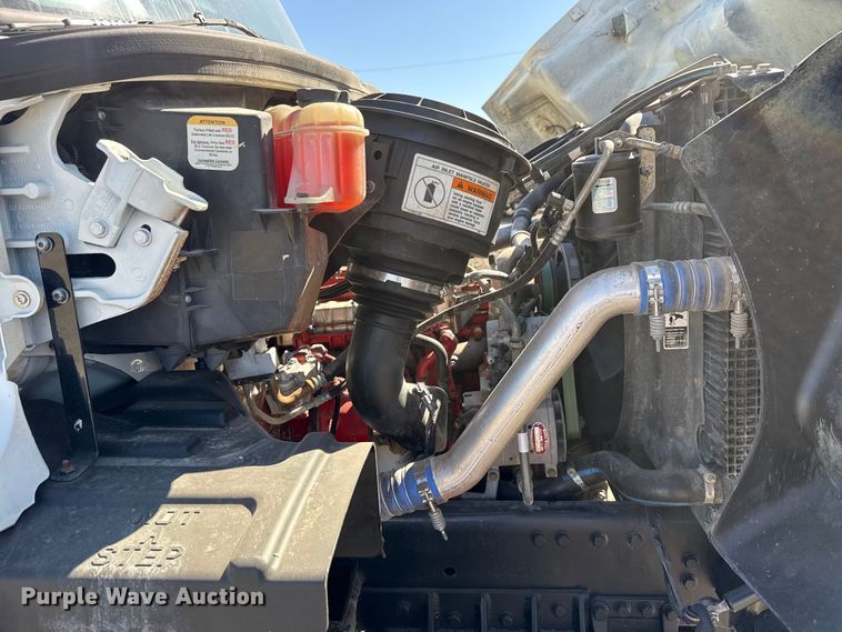 image for item EG2154 2014 Freightliner 108SD utility / service truck